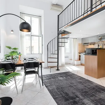 Massena 2 - Great Location Massena Square With Ac Nice