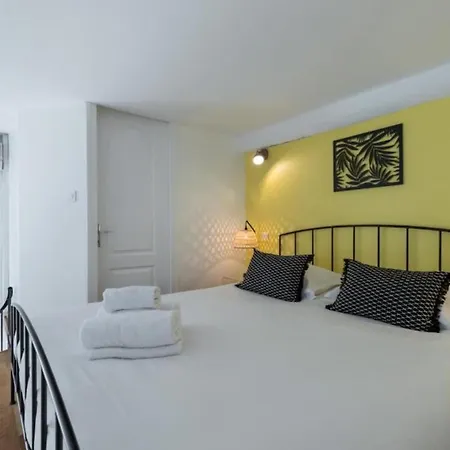 Apartment Massena 2 - Great Location Massena Square With Ac Nice