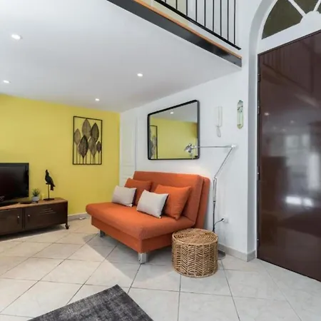 Apartment Massena 2 - Great Location Massena Square With Ac *